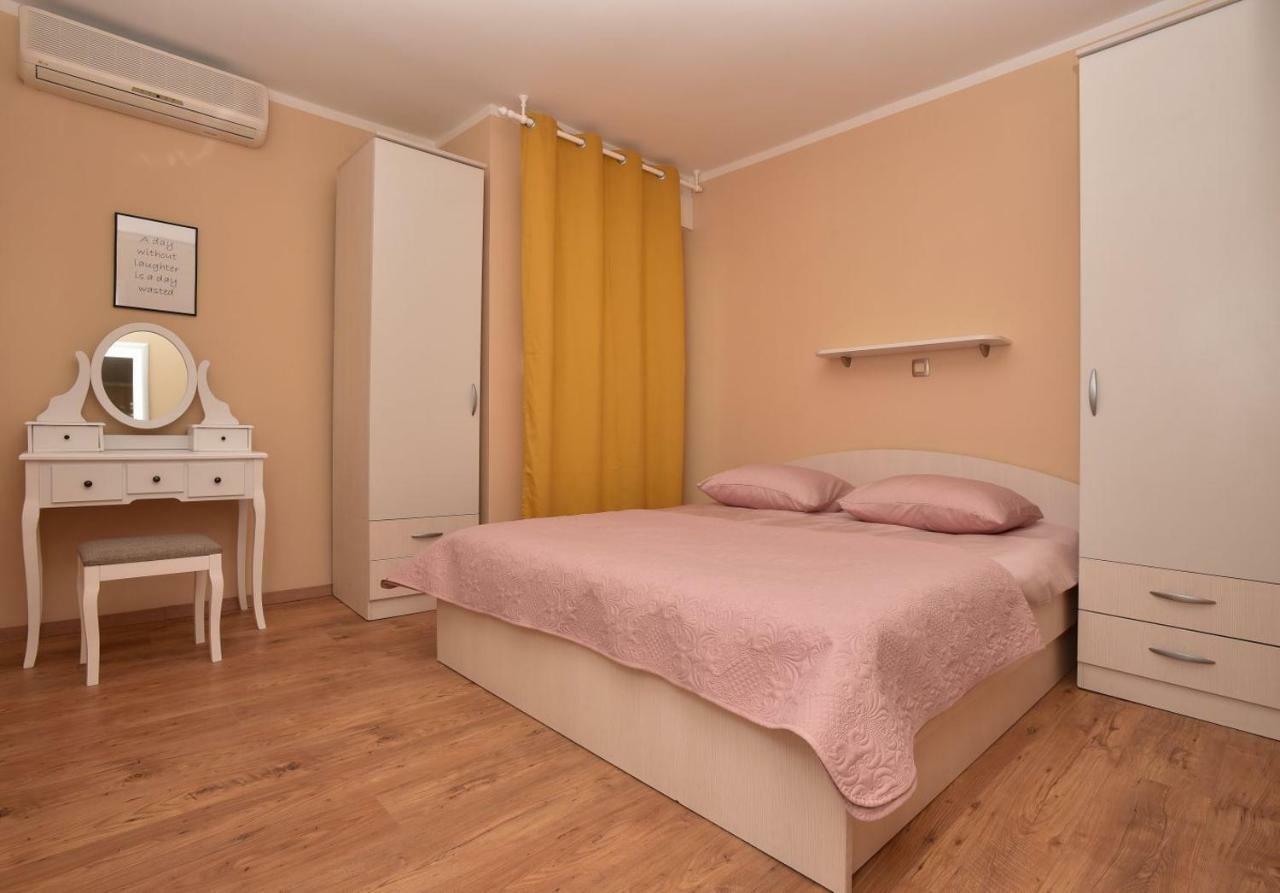Mate Luka Apartman *